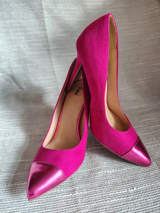 FIONI Clothing Shoes - Fioni Hot Pink Pointed Toe Pumps Metallic Cap Toe Heels Size 7.5